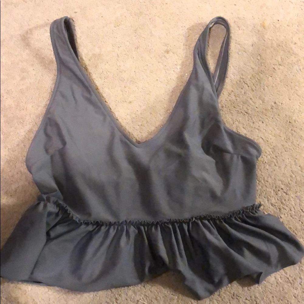 Kortni Jeane gray vneck